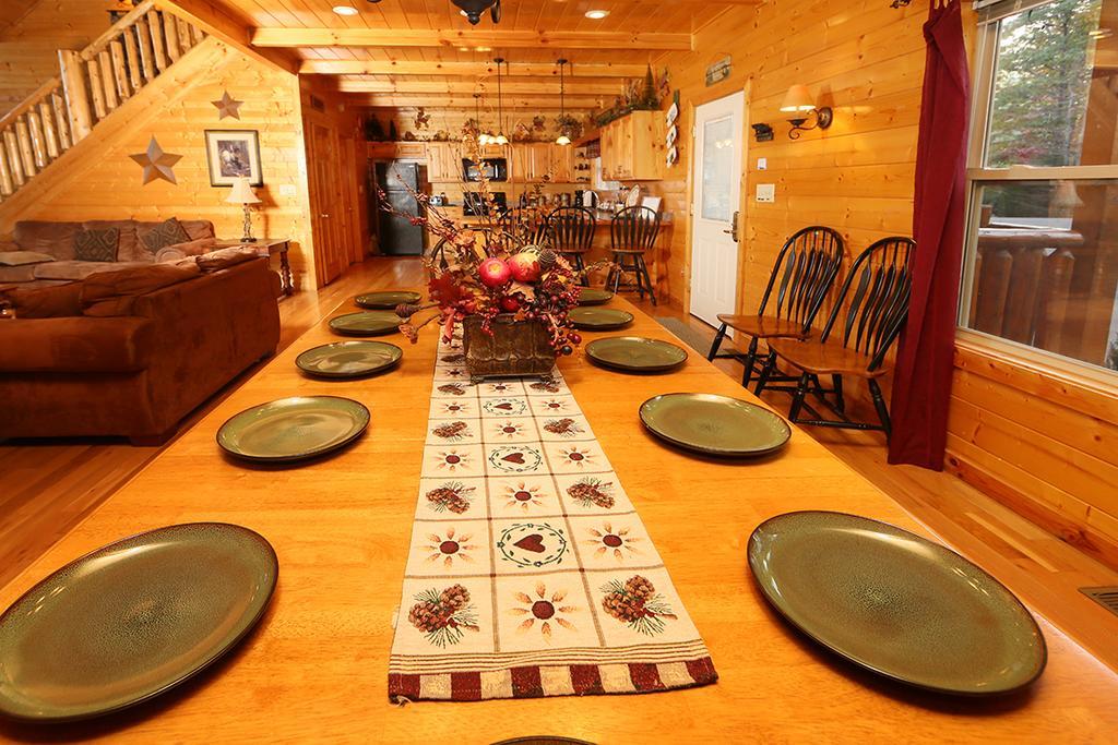 Mountain Shadow Lodge - Six Bedroom Sevierville Eksteriør billede
